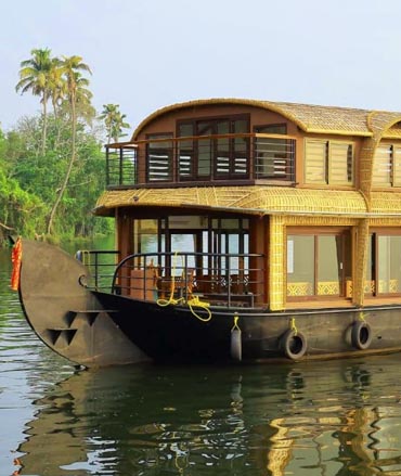 Deluxe Houseboats